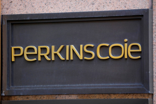 2025-05-06T183428Z_2_LYNXMPEL450Y7_RTROPTP_4_USA-TRUMP-LAW-FIRMS-PERKINS-COIE-1