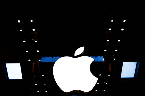 2025-05-22T200127Z_1_LYNXMPEL4L12Q_RTROPTP_4_APPLE-FRANCE