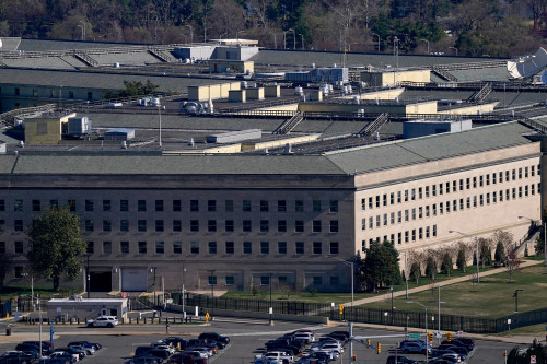 2025-06-09T123154Z_1_LYNXMPEL580H6_RTROPTP_4_USA-TRUMP-MILITARY-MEDIA-1
