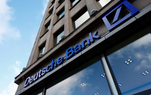 2025-06-09T132324Z_1_LYNXMPEL580IT_RTROPTP_4_GLOBAL-COMPANY-DEUTSCHEBANK-1