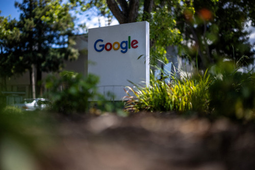 2025-07-09T165634Z_2_LYNXMPEL680TX_RTROPTP_4_GOOGLE-CELLULAR-DATA-LAWSUIT