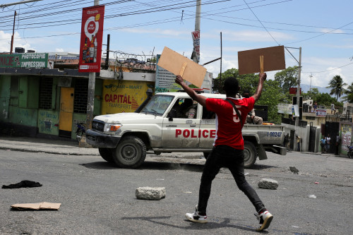 2025-07-21T203340Z_1_LYNXMPEL6K0YX_RTROPTP_4_USA-MIGRATION-HAITI-1