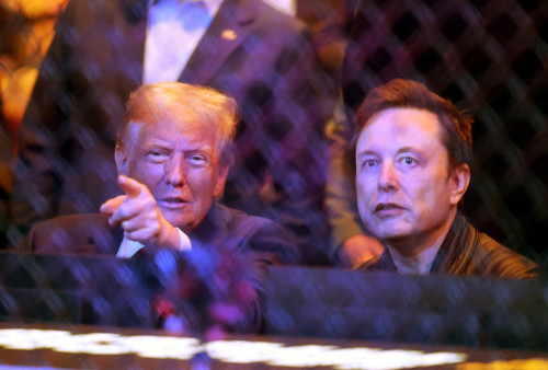 2025-08-05T165652Z_2_LYNXMPEL740WK_RTROPTP_4_USA-TRUMP-MUSK