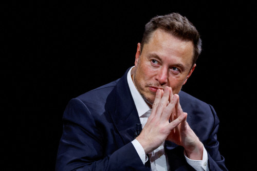 2025-08-21T171520Z_2_LYNXMPEL7K0SV_RTROPTP_4_TESLA-MUSK-PAY