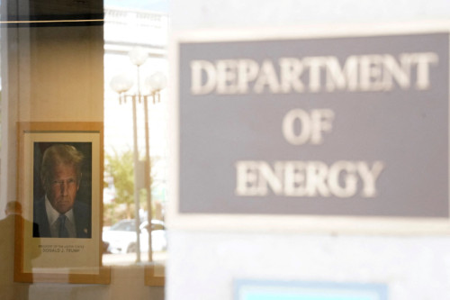 2025-10-15T221810Z_2_LYNXNPEL9E14G_RTROPTP_4_USA-TRUMP-ENERGY
