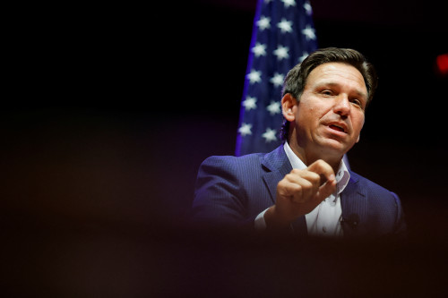 2025-11-21T200842Z_3_LYNXMPELAK12T_RTROPTP_4_USA-ELECTION-REPUBLICANS-1