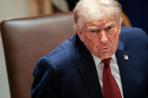 2025-12-08T221407Z_2_LYNXMPELB718B_RTROPTP_4_USA-TRUMP