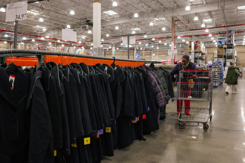 2026-02-06T152321Z_2_LYNXMPEM150YB_RTROPTP_4_COSTCO-USA